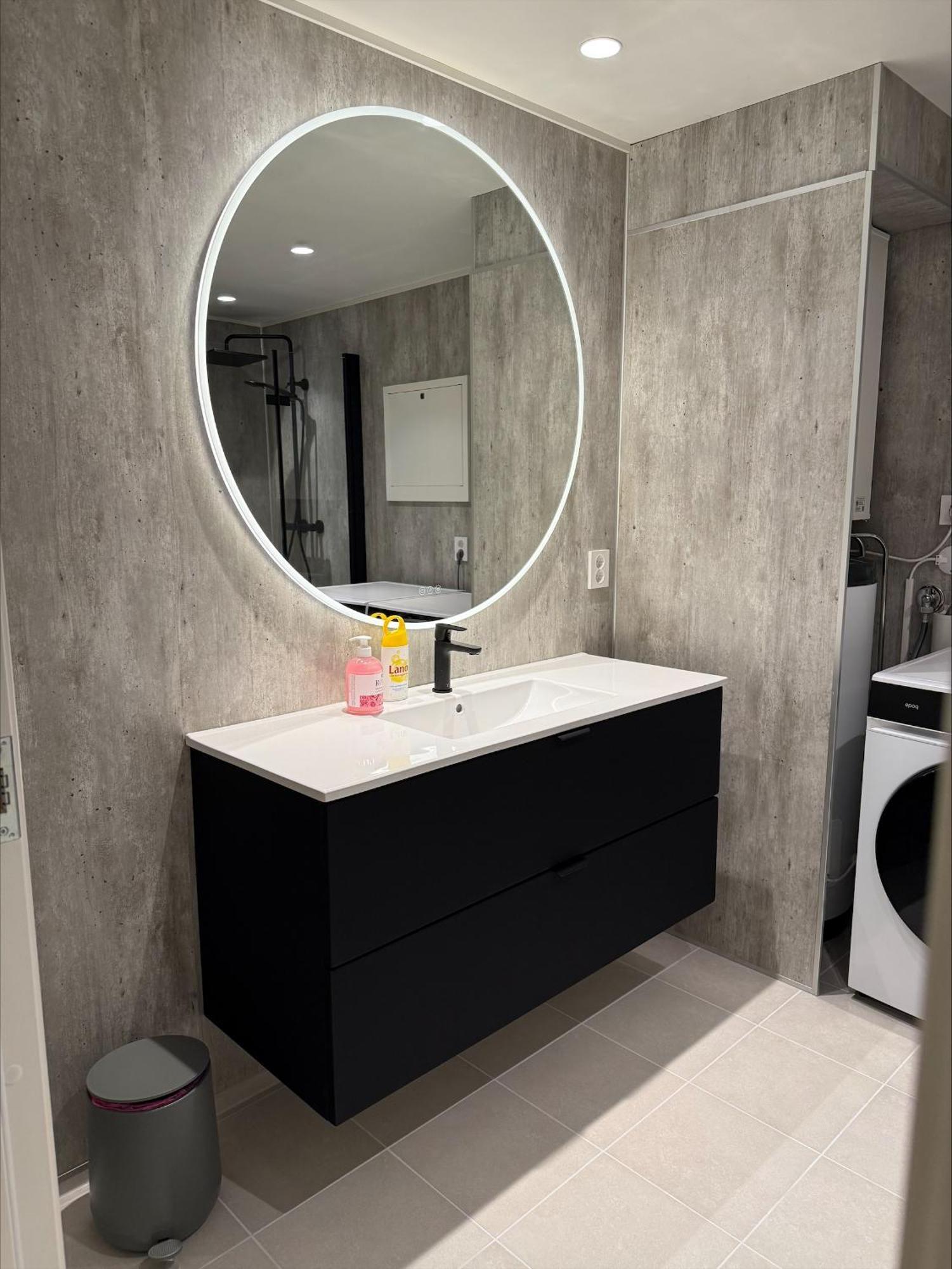 Floro Apartments Hotell Esterno foto